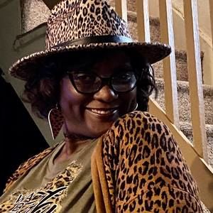 Meet your Posher, Teresa